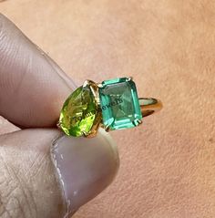 Diamond And Peridot Ring, Emerald Cut Wedding Ring, Stone Gold Ring, Wedding Rings Emerald Cut, My Wedding Ring, Peridot Engagement Rings, Geode Ring, Ring Cuts, Green Gemstone Ring