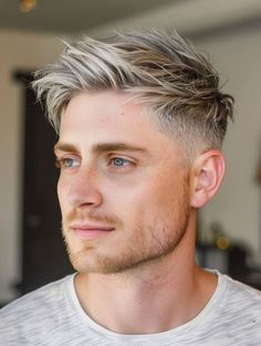 Mens Strawberry Blonde Hair, 2025 Men Hairstyle, Highlight Mens Hair, Professional Mens Haircut, Men’s Blonde Hair, Bold Hair Color Ideas, Hair Color Ideas For Men, Silver Hair Men, Hairstyles Mens