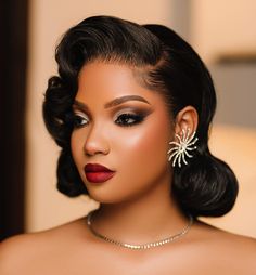 Ig: wildcutei #weddinghairstyles #blackbride #bridalhair #bridesmaidshairstyles #blackwomenhairstyles #elegantbride #classybride #blogger #timeless 1920s Hairstyles Black Women, Bridesmaids Updos Black Women, Roaring 20s Makeup Black Women, Hair To Side Wedding, Pinup Wedding Hair, Hairstyle For Wedding Bride, Vintage Hairstyles Black Women, Civil Wedding Hairstyle, Wedding Hair Bob