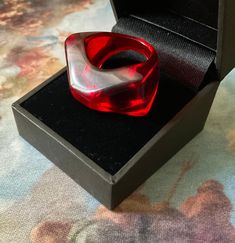 1970's FRANCE PARIS MODERNIST VERY ORIGINAL AUTHENTIC VINTAGE RING, GEOMETRIC SHAPE IN TRANSPARENT RED LUCITE, SUPERB LUXURY DESIGN, HIGH COUTURE. VERY BEAUTIFUL EFFECT, REMARKABLE DESIGNER JEWELRY. RING PLATE 15 mm. RING SIZE: 54. US SIZE: 7. WEIGHT: 4.4 gr. GUARANTEED AUTHENTIC VINTAGE, FROM THE PERIOD. IN VERY GOOD SHAPE. BOX NOT INCLUDED. Ring Plate, France Design, France Paris, Large Ring, Multi Stone Ring, Vintage Ring, Multi Stone, Ring Vintage, Design Vintage