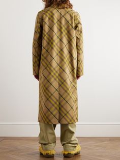 Burberry's car coat is patterned with a mustard version of its signature check. Cut for a relaxed fit, it's been tailored in Italy from wool-twill and has a streamlined covered placket and sealed seams to keep out moisture. Wool Car Coat, Overcoat Men, Coat For Men, Yellow Coat, Keep Out, Car Coat, Green Coat, Suede Jacket, Formal Shirts