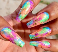 Tye Dye Nail Designs, Tie Dye Nails Acrylic, Nails Acrylic Long, Rainbow Nails Design, Beautiful Nail Art Designs, Nails Orange, Metallic Nail Polish, Metallic Nail, Art Deco Nails