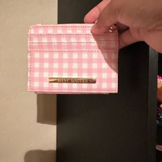 Steve Madden Pink Gingham Card Holder. Never Used No Tags Steve Madden Card Holder, Yves Saint Laurent Y, Lanyard Wallet, Coach Floral, White Wallet, Lv Wallet, Coin Wallet, Leather Bifold Wallet, Pink Gingham