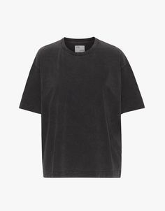 Introducing our Men's Oversized T-Shirt, designed with a versatile oversized fit for premium comfort. Crafted from high quality, breathable 100% organic cotton, an oversized tee that effortlessly elevates your everyday style whilst ensuring an exceptionally soft feel against your skin, signifying a conscious choice tow Denim Chic, Pull Sweat, Black Queen, Effortless Chic, Oversized T Shirt, Evening Attire, Tailored Trousers, Oversized Tee, Wide Sleeves