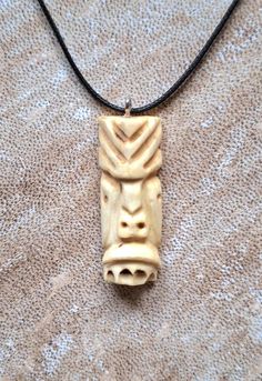 African Face pendant necklace in hand-carved wood from walnut wood with an almost whitish color. Hours of work later a necklace that could be a UNIQUE model for your neck! Natural Wood! Crab claw clasp, and stainless steel chain. Crab Claw, Style Africain, Face Pendant, Face Necklace, African Style, Hand Carved Wood, Carved Wood, Steel Chain, Stainless Steel Chain