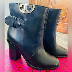 Don’t Miss Out On This Brand New Tory Burch Boots! It’s Very Comfy And Stylish Tory Burch Riding Boots, Tory Burch Heels, Tall Brown Leather Boots, Tory Burch Boots, Black Leather Riding Boots, Rider Boots, Brown Riding Boots, Black Riding Boots, Leather Riding Boots