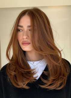 Lob Copper Hair, Light Auburn Hair Balayage, Red Hair Glaze, Light Auburn Hair Color With Highlights, Subtle Red Hair, Light Auburn Hair, Rambut Brunette, Red Hair Inspo