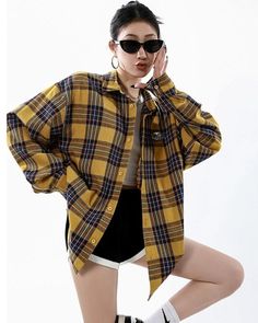 A checked shirt that adds flavor to your style. 

It has a loose silhouette and can also be used as a cover-up. 

This is a recommended item that will expand your coordination if you own one. 

◾️Model
Height/Weight: 167cm(65.7in)/40kg(88.1lb)
Try size: M




Cm
(inches)

Length
Chest
Shoulder
Sleeve length


M
72(28.3)
120(47.2)
53.5(21.0)
56(22.0)


L
75(29.5)
126(49.6)
56(22.0)
57.5(22.6)


XL
78(30.7)
132(51.9)
58.5(23.0)
59(23.2)


2XL
81(31.8)
138(54.3)
61(24.0)
60.5(23.8)