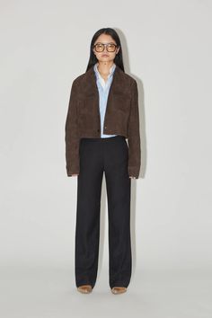 THE FRONT SEAM TROUSER Fall Professional Outfits, Black Trouser Outfit, Black Trousers Outfit, Deconstruction Fashion, Formal Business Attire, Trouser Outfit, Autumn Trends, Ankle Dress Pants, Smart Outfit