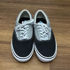 Classic Lace Up Vans. Nwot. Black And Grey Lace Up Vans, Van Color, Shoes Vans, Men's Vans, Vans Black, Classic Sneakers, Vans Classic, Mens Vans, Vans Shoes