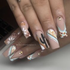 Country Style Acrylic Nails, French Nails W Design, Western Long Nails, Ranchera Nails, Vaquero Nails, Tattoo Style Nail Art, Most Wanted Tour Nails, Cowgirl Theme Nails, Vaquera Nail Ideas