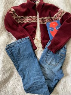 Burnt Orange Knit Sweater Outfit, Winter Outfits Gilmore, Rory Gilmore Autumn Outfits, Gilmore Girls Winter Outfits, Rory Gilmore Pjs, Rory Gilmore Jeans, Rory Gilmore Style Season 1, Rory Gilmore Jacket, Gray Jeans Outfit Winter