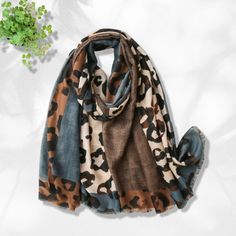 Brown Navy Leopard Scarf Women Handmade Shawl Wrap Lightweight - Etsy Brown Scarf, Boho Styl, Boho Mode, Leopard Scarf, Brown Scarves, Animal Print Scarf, Muslim Hijab, Mode Boho, Leopard Print Scarf