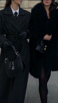 Dark Feminine Aesthetic, Looks Chic, Mode Vintage, The Professional, Classy Outfits, Aesthetic Clothes