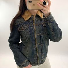 00's denim faux fur trimmed jacket  Brand is GAP In good condition A size L Modelled on a size 8 Measurements: Pit to pit: 23 inches Length: 21 inches Shoulder length: 17 inches Message with any questions  -Lucy at RARIFY   (59R) Fluffy Jean Jacket Outfit, Fur Trim Jacket, Denim Jacket With Fur, Demin Jacket, Jean Jacket Outfits, Trim Jacket, Lovely Tops, Jacket Brands, Faux Fur Jacket