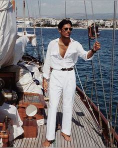 Yacht Style Men, European Men, Classy Outfits Men, Italy Outfits, Travel Outfits, Elegante Casual, White Outfit, Nautical Fashion, Men Fashion Casual Outfits