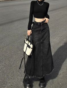 American Streetwear, Stile Hijab, Skirts Women, Denim Skirt Women, New Rock, Denim Skirts, Skirt Outfits, Aesthetic Clothes