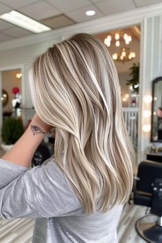 Hair Color Ideas For Ash Brown, Back To Back Highlights Blondes, Blonde And Dark Blonde Highlights, Blondes With Dimension, Fun Hair Ideas For Blondes, Blond Highlights On Dirty Blonde Hair Straight, Blonde Highlights On Light Hair, Types Of Blondes For Skin Tone, Chunky Blonde Highlights And Lowlights