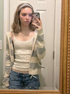 Outfit Ideas With Tank Tops, Coquette Brandy Melville Outfits, Coquette Sweatpants Outfit, Striped Hoodie Outfit, Brandy Outfit, Brandy Fits, Autumn Fits, Downtown Girl, Kinds Of Clothes