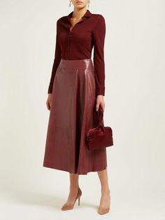 Burgundy Leather Skirt Outfit, Burgundy Leather Skirt, Elegant Office Outfit, Inverted Triangle Fashion, Leather Skirt Outfit, Summer Work, Fashion Photography Inspiration, Classy Dress Outfits, Color Analysis