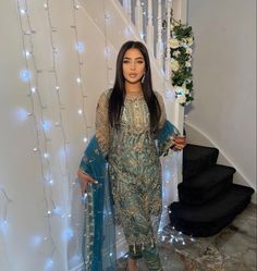 Desi Wedding Guest, Modest Saree, Eid Outfits Pakistani, Pakistani Dresses Wedding, Eid Fits, Asian Attire, Eid Outfit Ideas, Desi Attire, Asian Dresses