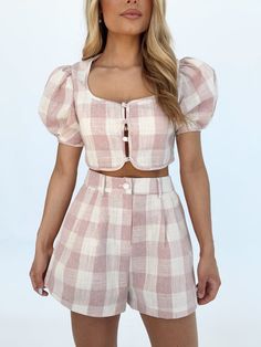 Gingham Delight Shorts Juniors Fashion, Womens Clothing Boutique, Boutique Boho, Brunch Dates, Brunch Date, Junior Fashion, Boho Modern, Gingham Print, Linen Shorts