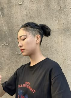 Asian Short Hair Undercut, Feminine Undercut Short Hair, Short Boyish Haircut, Boyish Hairstyles For Long Hair, Undercut With Short Hair, Boyish Haircut, Androgynous Hair