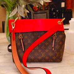 Authentic Louis Vuitton Crossbody In Excellent Condition Only Carry A Couple Times Louis Vuttion, Louis Vuitton Crossbody, Couple Time, Authentic Louis Vuitton, Limited Time, A Couple, Bag Lady, Louis Vuitton, Color