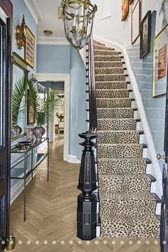 the stairs in this house are decorated with leopard print