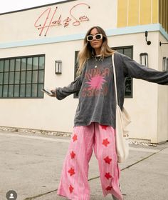 Fun Office Outfits, Clothes Grunge, Autumn Streetwear, Diy Pants, Estilo Hippie, Looks Party, Looks Street Style, Sleeves Clothing, Lazy Days