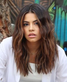 Side Part Layered Hair Straight, Hair Cut Ideas For Girls Teens Medium, Middle Long Haircut, Medium Thick Haircut, Sky Blue Hair Dye, Middle Hair Cut, Bangs Types, Aubrey Hair, Teenage Haircuts