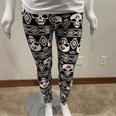 Buttery Soft Black/White Skull Leggings. All Clothing Items Listed Are New With Tags Unless Otherwise Specified. Clothing Is From A Clothing Boutique No Longer In Business. All Sales Are Final. If You Would Like To Make Multiple Purchases, Please Contact Me For Discounted Shipping. If You Are Looking At A Bulk Purchase, Should Have Any Questions Or Would Like Additional Pictures, Please Send A Message And I Will Respond As Quickly As I Am Able. Skull Leggings, Clothing Boutique, Soft Black, Boutique Clothing, Clothing Items, Pant Jumpsuit, Pants For Women, Black White, Leggings