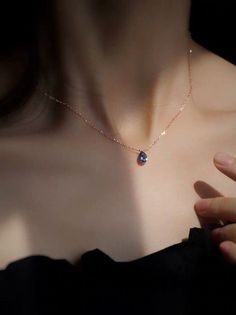 قلادات متدلية, Girly Accessories, Classy Jewelry, Fancy Jewellery, Minimal Jewelry, Ruby Jewelry, Jewelry Lookbook, Fancy Jewelry