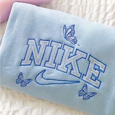 Embroidered By Me Super Cute And Trendy Size Small - Trendy Sweatshirts Cricut, Cute Nike Sweatshirts Vintage, Cute Nike Embroidery Sweatshirt, Preppy Nike Sweatshirt, Really Cute Clothes, Nike Embroidered Crewneck, Cute Sweatshirts For Women, Cute Nike Clothes, Cute Nike Sweatshirts