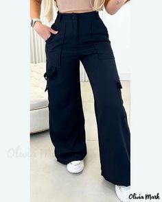 Olivia Mark - Wide-Leg Cargo Pants with Pocket Design Wide Legged Cargo Pants, Wide Leg Cargo Pants, Pants Fabric, High Waist Fashion, Straight Trousers, Trouser Style, Women Cargos, Cargo Pants Women, Type Of Pants