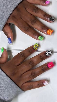 Colorful 3d Nails, Halloween Nail Inspo Short Nails, Graphic French Tip Nails, Manicure Designs For Men, Monster Eye Nails, Junk Short Nails, Dum Dum Nails, Wow Nails Designs, Science Nails Designs