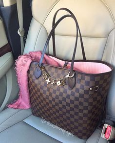 Neverfull Aesthetic, New Louis Vuitton Handbags, Fall Handbags, Handbag Collection, Lv Handbags, Women Bags Fashion, Future Life, Fall 2018, Vuitton Bag