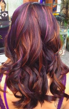 7 Hottest Dark Red Hair Color For 2014 | Hairstyles |Hair Ideas |Updos. Oooh once I am able to getting hair colored again this would be awesome! Brunette Auburn, Red Violet Hair Color, Red Violet Hair, Violet Hair Colors, Dark Red Hair Color, Auburn Balayage, Violet Hair