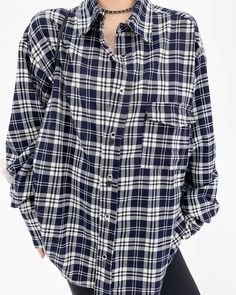 A plaid shirt that creates a seasonal look.

The loose silhouette gives you a relaxed and comfortable fit.

It is extremely versatile and can be matched with any item.
◾️Model
Height/Weight：158cm(62.2in)/40kg(88.1lb)
Fitting Size：L
◾️Material
cotton 



Size (cm)
Length
Chest
Shoulder
Sleeve Length


M
74
134
57.5
61


L
76
138
59
62.5


XL
78
142
60.5
64


2XL
80
146
62
65.5 Oversized Plaid Tops For Everyday, Casual Plaid Top With Shirttail Hem, Everyday Plaid Flannel Tops, Casual Plaid Tops For Everyday, Oversized Plaid Collared Top, Oversized Plaid Collared Shirt, Plaid Long Sleeve Tops For Everyday, Oversized Plaid Tops For Work, Relaxed Fit Flannel Tops For Work