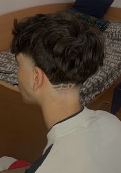 Small Taper Design, Blowout Taper Design, Mulet Hair Men, Taper Fade Alto, Tapper Fade, Haircut Designs For Men, Fade Haircut Curly Hair