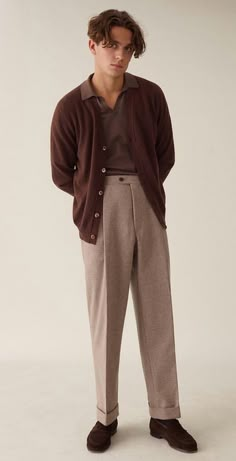 Monochromatic Outfit Aesthetic Men, Monochromatic Outfit Men, Monochrome Outfit Men, Earth Tone Outfits Men, Neutral Tones Fashion, Brown Cardigan Outfit, Earth Tone Outfits, Grey Pants Men