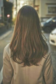 Find More at => http://feedproxy.google.com/~r/amazingoutfits/~3/gnrUYuDcYIE/AmazingOutfits.page Korean Medium Hair, Long Hair Perm, Hair Cuts 2017, Long Hair Trends, Hair 2018, Trendy Hair Color, Short Hair Color, Permed Hairstyles