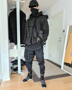 Male Goth, Utilitarian Fashion, Professional Man, Street Goth, Techwear Streetwear, Professional Men, Professional Style, Ootd Ideas, Future Tech