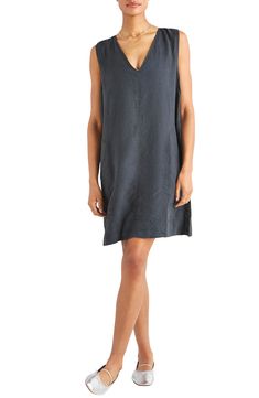 The ultimate throw-on-and-go-dress is cut in a roomy silhouette from a linen-forward fabric. 34" length V-neck Sleeveless Side-seam pockets Belt shown not included 58% linen, 42% lyocell Machine wash, tumble dry Imported Pocket Belt, Fabric Gift Bags, Nordstrom Store, Fabric Gifts, Free Fabric, Anniversary Sale, Linen Blend, Nordstrom, Mini Dress