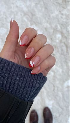 #BEAUTY, #RELATIONSHIPS #Fashion #Animals #Outfits #Winter Outfits #Animals Unghie Sfumate, Salon Nails, Valentine Nails, Simple Acrylic Nails, Nails Fashion, Nails Polish, Short Acrylic Nails Designs