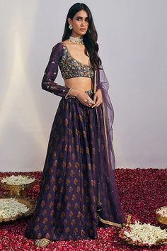 Mustard Printed Kalidar Lehenga Set Design by Drishti & Zahabia at Pernia's Pop Up Shop 2022 Lehenga Full Sleeves, Gathered Lehenga, Lehenga And Blouse, Purple Lehenga, Printed Lehenga, Net Embroidery, Dupion Silk, Wedding Lehenga, Embroidered Neckline