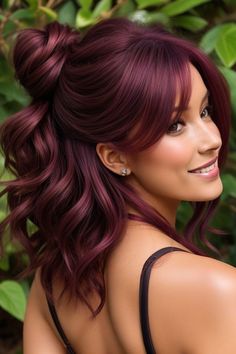 Pelo Color Vino, Rambut Brunette, Wine Hair, Perfect Hair Color, Hair Color Burgundy, Burgundy Hair, Hair Color And Cut