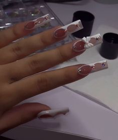 White Nails Set, Summer 2023 Nail Trends, 2023 Nail, Sunny Disposition, Dresses Linen, Classy Acrylic Nails, Linen Shirts