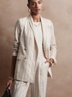 Linen Blazer | Banana Republic Linen Blazer Outfit, Linen Suits Women, Blazer Outfits For Women, Linen Coat, White Suit, Linen Suits, Blazer Set, Elegante Casual, Blazer Designs