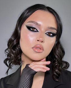 Black Makeup Looks, Club Makeup, Maquillage On Fleek, Classy Makeup, Retro Makeup, Rave Makeup, Neutral Makeup, Glam Makeup Look, Dramatic Makeup